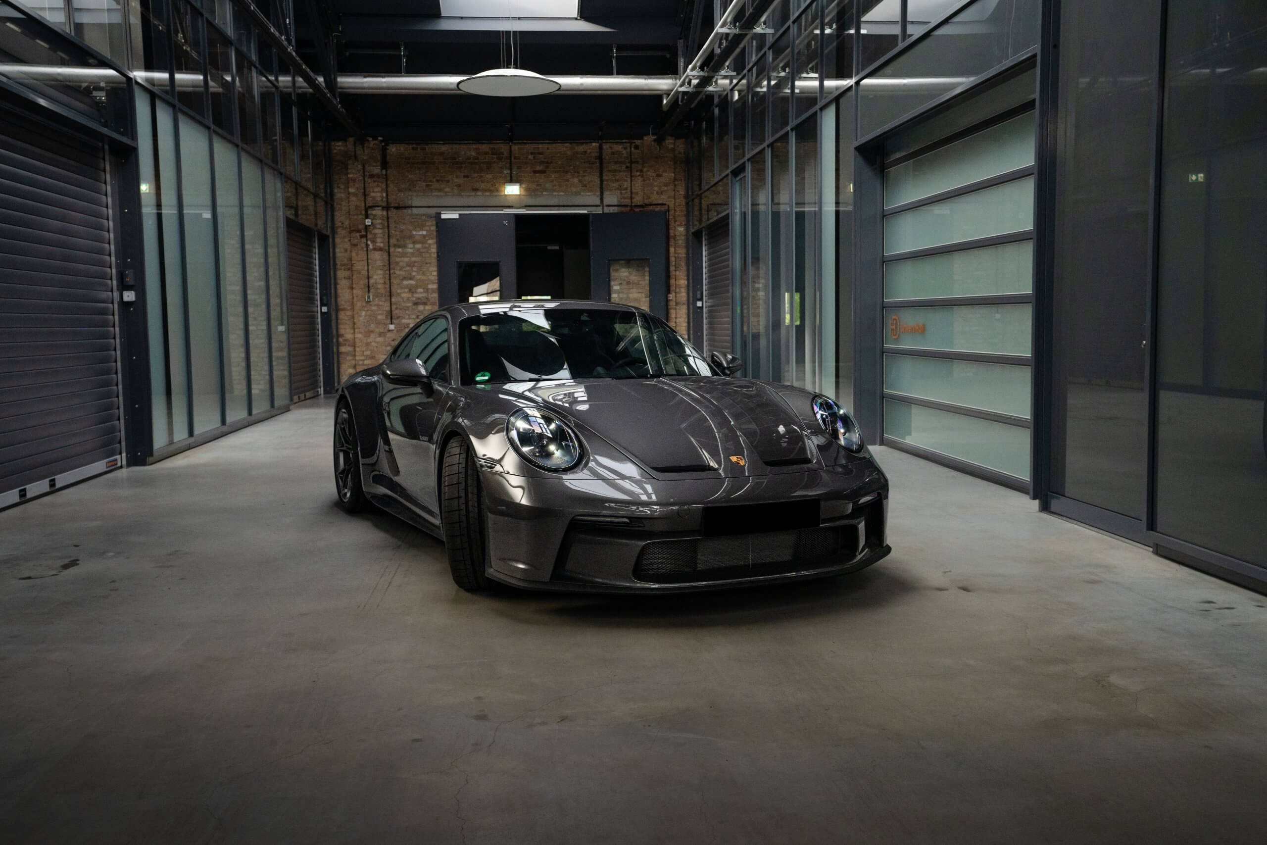 Porsche GT3 Touring grey
